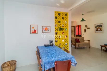 Casa com 3 Quartos à venda, 180m² no Vila Nova, Porto Alegre
