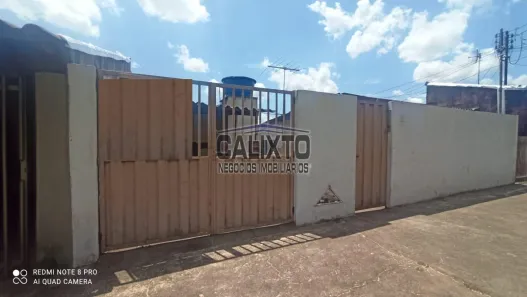 Casa com 3 Quartos à venda, 360m² no Jardim Patrícia, Uberlândia