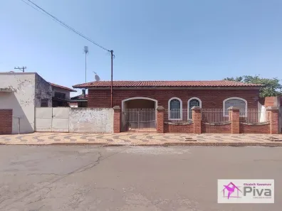 Casa com 2 Quartos à venda, 205m² no Jardim Eroísi, Leme