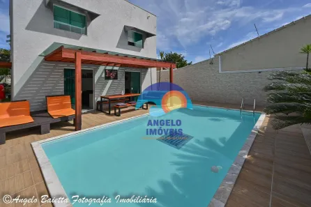 Sobrado com 3 Quartos à venda, 210m² no Bal Stella Maris, Peruíbe