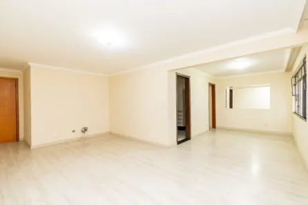 Apartamento com 3 Quartos para alugar, 131m² no Centro, Curitiba