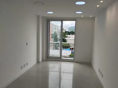 Sala Comercial à venda, 32m² no Taquara, Rio de Janeiro