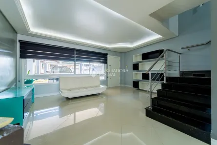 Sobrado com 3 Quartos à venda, 269m² no Jardim Itu, Porto Alegre