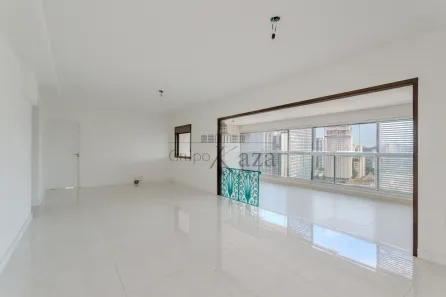 Apartamento com 3 Quartos à venda, 178m² no Jardim das Acácias, São Paulo