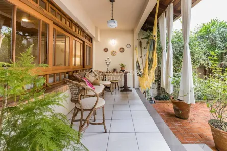 Imóvel Comercial à venda, 306m² no Chácara das Pedras, Porto Alegre