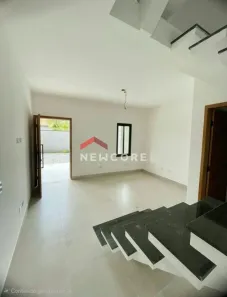 Casa de Condomínio com 2 Quartos à venda, 180m² no Jardim Mariella, Caraguatatuba