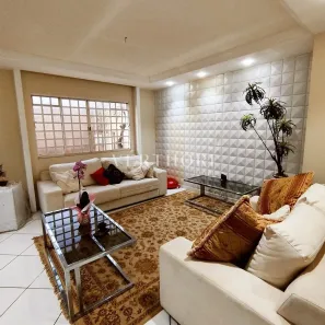Casa com 3 Quartos à venda, 239m² no Jardim Imagawa, Londrina