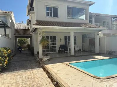 Casa de Condomínio com 4 Quartos à venda, 210m² no Recreio dos Bandeirantes, Rio de Janeiro