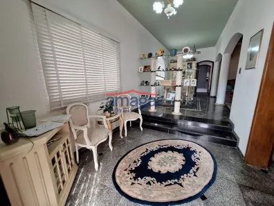 Casa com 3 Quartos à venda, 298m² no Centro, Jacareí
