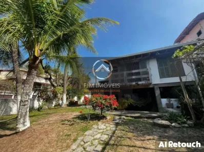 Casa com 3 Quartos à venda, 250m² no Piratininga, Niterói