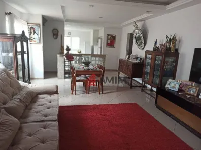 Casa com 3 Quartos à venda, 310m² no Piratininga, Niterói
