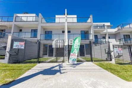 Sobrado com 3 Quartos à venda, 147m² no Pinheirinho, Curitiba