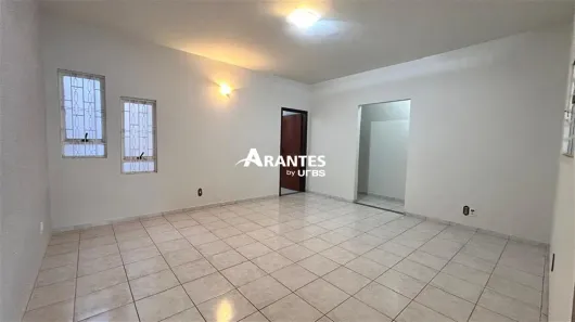 Casa com 4 Quartos à venda, 215m² no Santa Mônica, Uberlândia