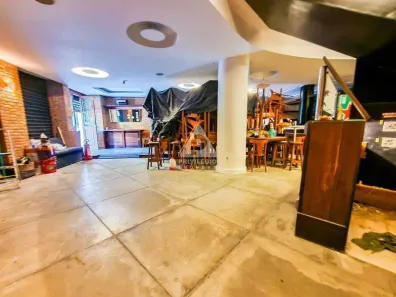 Ponto Comercial à venda, 218m² no Humaitá, Rio de Janeiro
