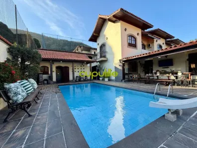Casa com 5 Quartos à venda, 680m² no São Francisco, Niterói
