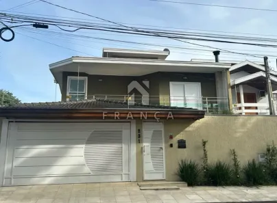 Sobrado com 4 Quartos à venda, 400m² no Loteamento Villa Branca, Jacareí