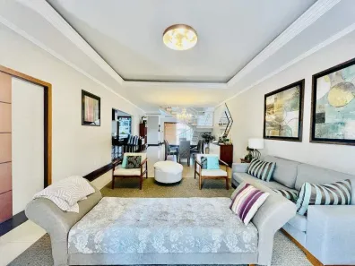 Sobrado com 4 Quartos à venda, 286m² no Vila Oliveira, Mogi das Cruzes