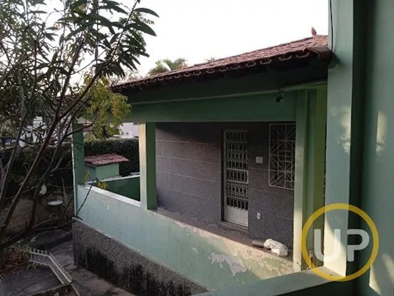 Casa com 3 quartos — Glória, Belo Horizonte