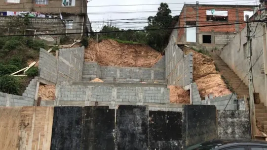 Lote/Terreno à venda, 300m² no Jardim Alegria, Francisco Morato