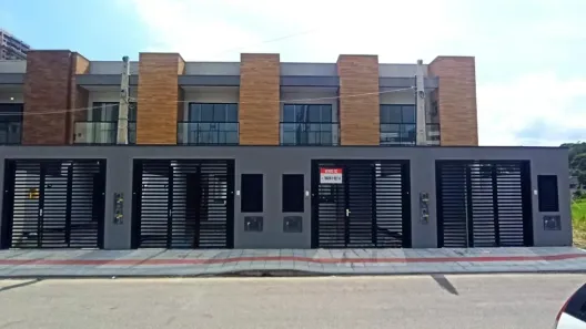 Sobrado com 2 Quartos à venda, 98m² no Balneario Pereque, Porto Belo