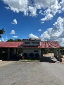 Fazenda/Sítio com 5 Quartos à venda, 450m² no Mira-flores, Hidrolândia