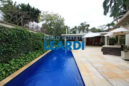 Sobrado com 4 Quartos à venda, 878m² no Alto de Pinheiros, São Paulo