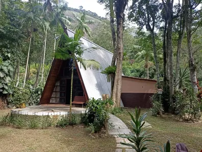 Casa com 4 Quartos à venda, 180m² no Fazenda Inglesa, Petrópolis