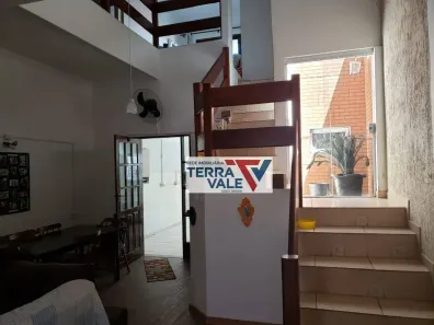 Casa com 3 Quartos à venda, 235m² no Vila Nunes, Lorena