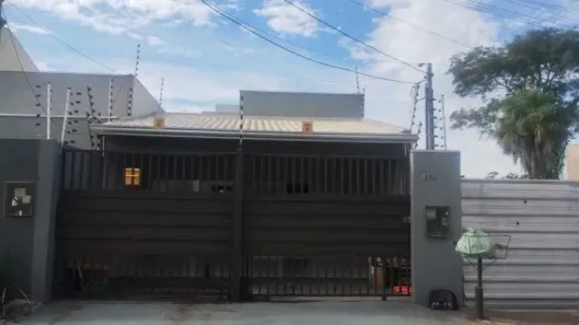 Casa com 3 Quartos para alugar, 130m² no Santa Cruz, Cuiabá
