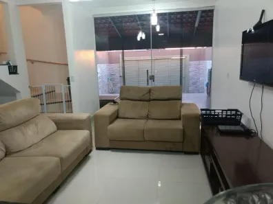 Sobrado com 2 Quartos à venda, 168m² no Jardim Petrópolis, Goiânia