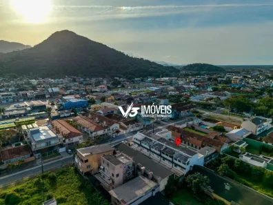 Casa de Condomínio com 4 Quartos à venda, 125m² no Caiobá, Matinhos