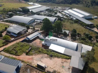 à venda, 1800m² no DIstrito Industrial, Oliveira