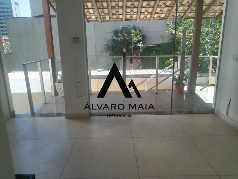 Casa com 6 quartos — Santa Lúcia, Belo Horizonte