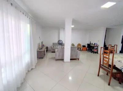 Casa com 3 Quartos à venda, 250m² no Campo Grande, Santos