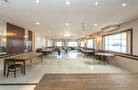 Prédio Comercial para alugar, 599m² no Vila Jardim, Porto Alegre