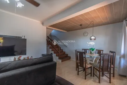 Sobrado com 2 Quartos à venda, 84m² no Costa e Silva, Porto Alegre
