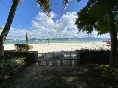 Casa com 4 Quartos para alugar, 250m² no Jurerê, Florianópolis