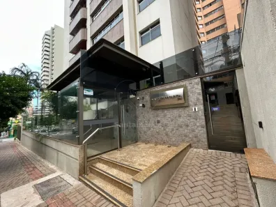 Apartamento com 4 Quartos para alugar, 266m² no Centro, Londrina