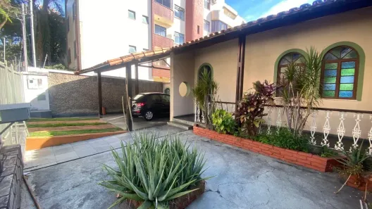Casa com 3 Quartos à venda, 200m² no Ouro Preto, Belo Horizonte