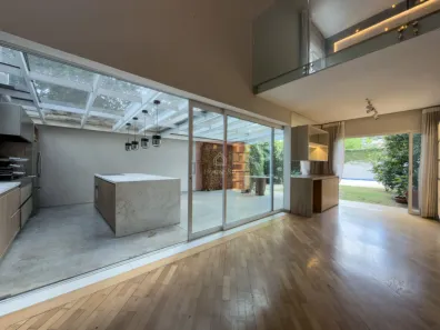 Casa de Condomínio com 7 Quartos para alugar, 378m² no Campo Belo, São Paulo
