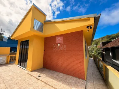 Casa com 2 Quartos à venda, 75m² no Chácara Flora, Petrópolis