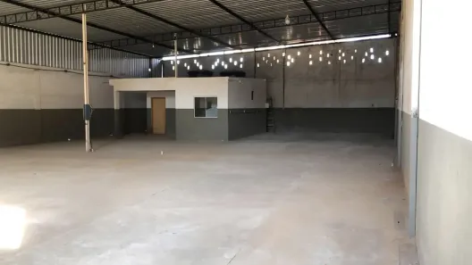 Galpão/Depósito/Armazém para alugar, 400m² no Saracuruna, Duque de Caxias