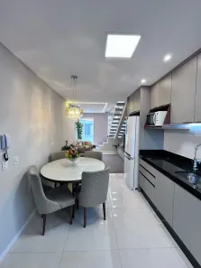 Sobrado com 3 Quartos à venda, 105m² no Dom Bosco, Itajaí