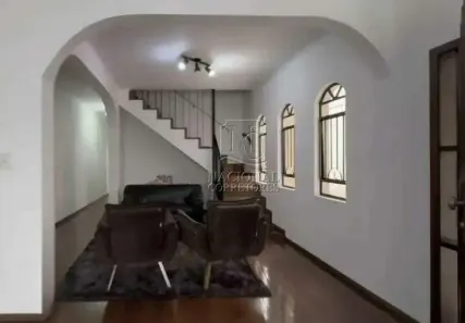 Sobrado com 4 Quartos à venda, 219m² no Jardim Stella, Santo André