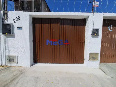 Casa com 3 Quartos para alugar, 204m² no Bom Futuro, Fortaleza