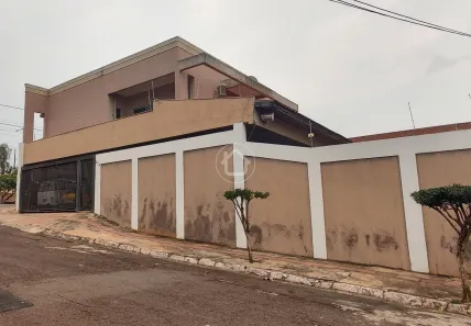Sobrado com 3 Quartos à venda, 266m² no Cabreúva, Campo Grande