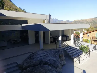 Casa com 4 Quartos para alugar, 324m² no Retiro, Petrópolis
