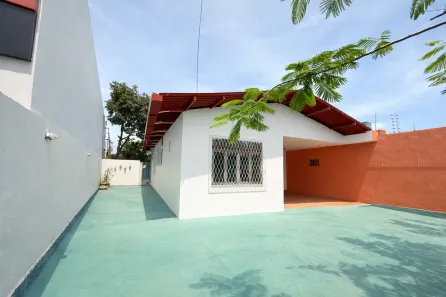 Imóvel Comercial com 3 Quartos para alugar, 200m² no Nossa Senhora das Graças, Manaus