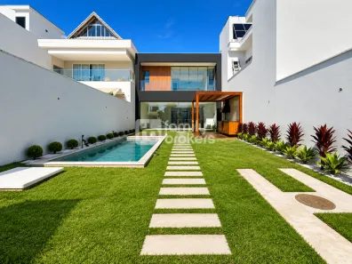 Casa com 4 Quartos para venda ou aluguel, 220m² no Vargem Grande, Rio de Janeiro