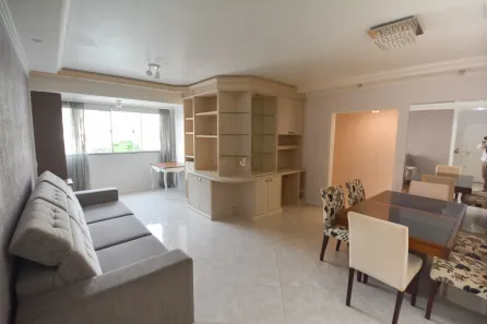 Apartamento com 2 Quartos para alugar, 90m² no Centro, Florianópolis